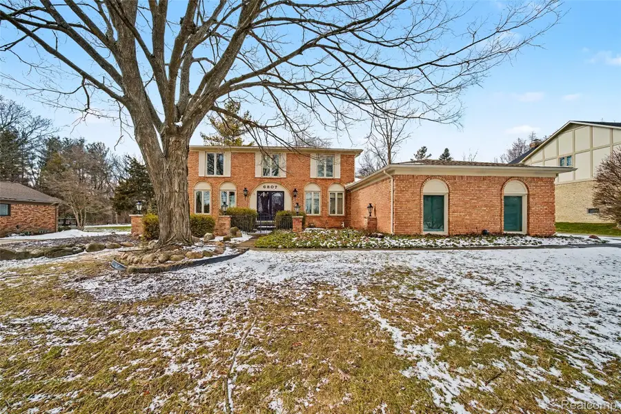 6807 Johnathon Drive, Troy, MI 48098 - #3