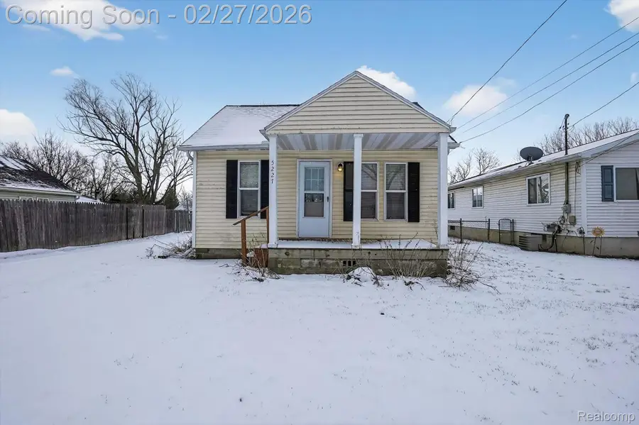 5227 Dania Street, Flint, MI 48532 - #3