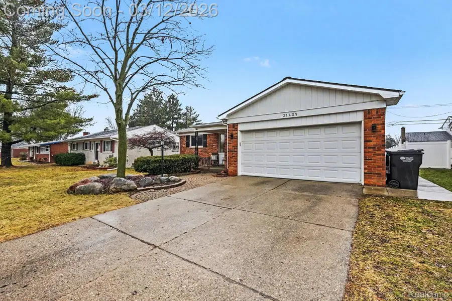 31429 Edgeworth Drive, Madison Heights, MI 48071 - #3
