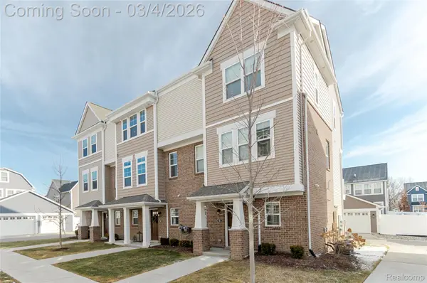 2500 Normandy Road #60, RoyalOak, MI 48073