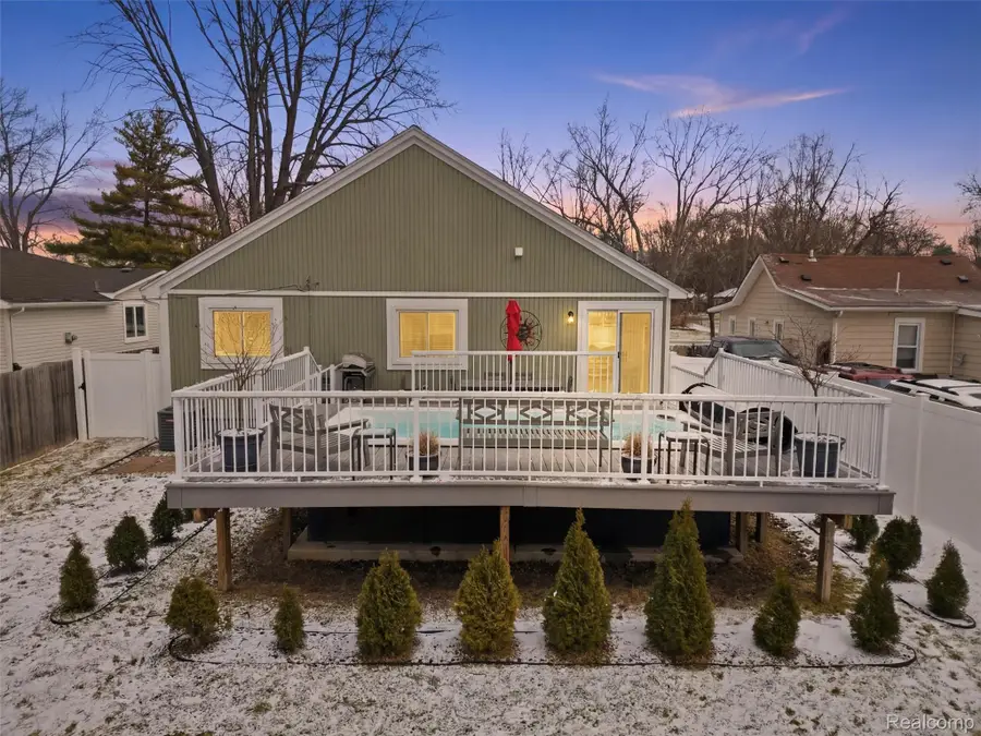 26450 Beamer Street, Harrison Township, MI 48045 - #2