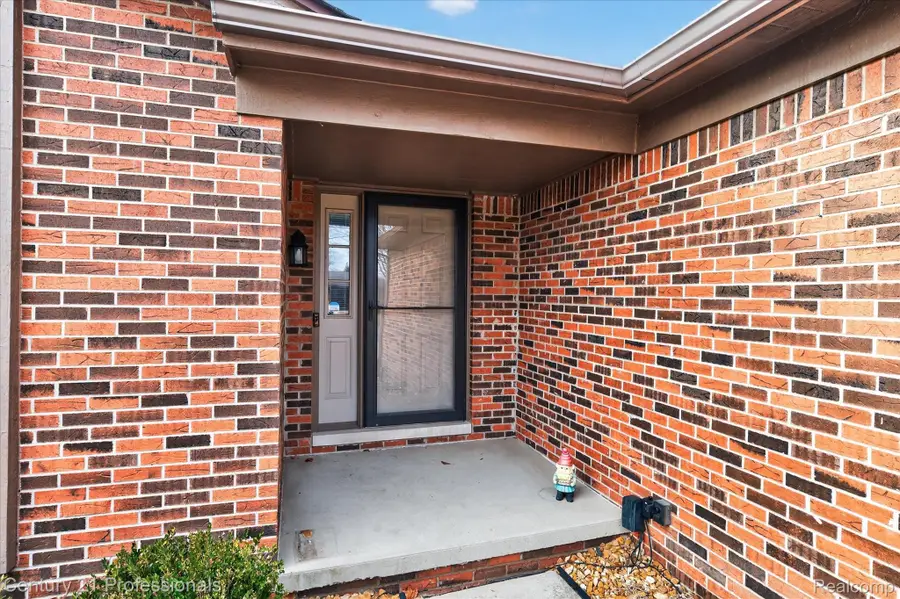 40365 La Grange Drive, Sterling Heights, MI 48313 - #3