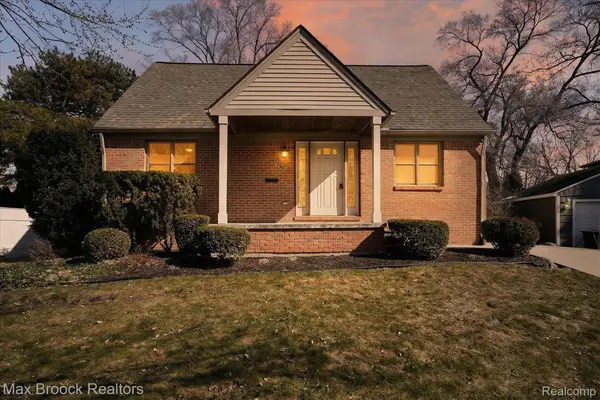 4414 Robinwood Avenue, RoyalOak, MI 48073