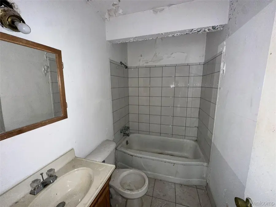 3577 22nd Street, Wyandotte, MI 48192 - #2