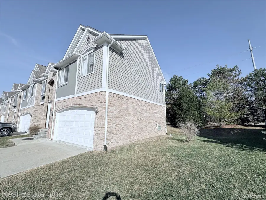 6178 Elarz Drive, Troy, MI 48085 - #2