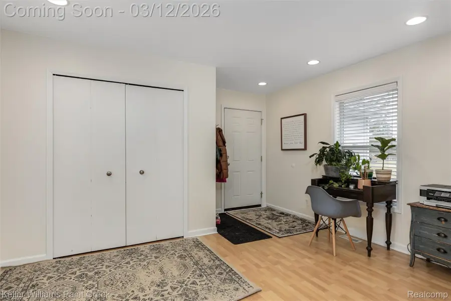 625 Driftwood Avenue, Rochester Hills, MI 48307 - #2