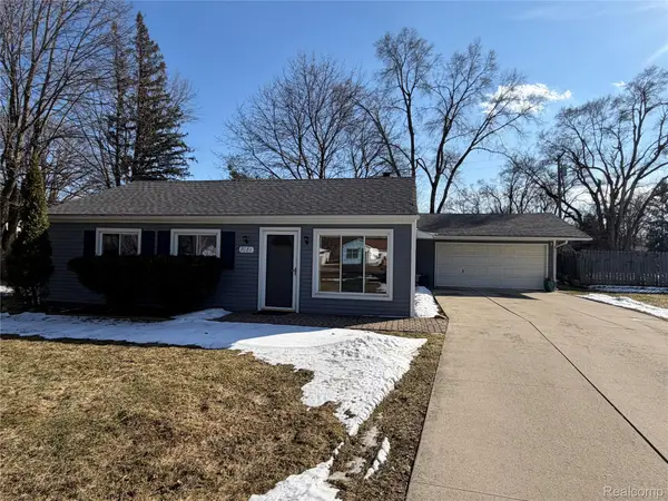 7081 Tappon Drive S, Clarkston, MI 48346