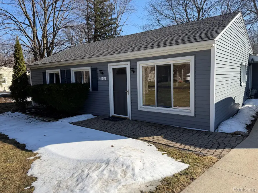 7081 Tappon Drive S, Clarkston, MI 48346 - #2