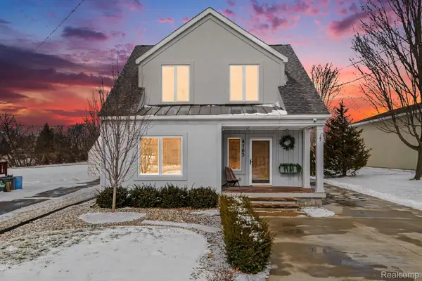 4163 E Maple Avenue, GrandBlanc, MI 48439