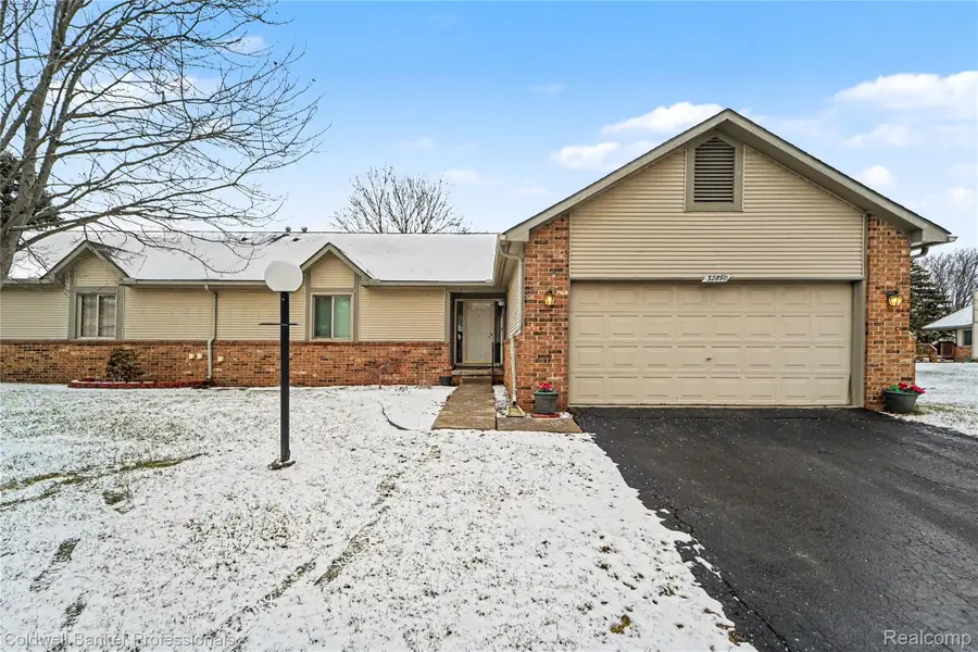 32890 Chapman Circle, Westland, MI 48185 - #2