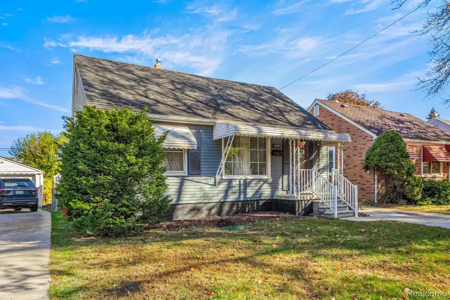 4155 Syracuse Street, Dearborn Heights, MI 48125 - #3
