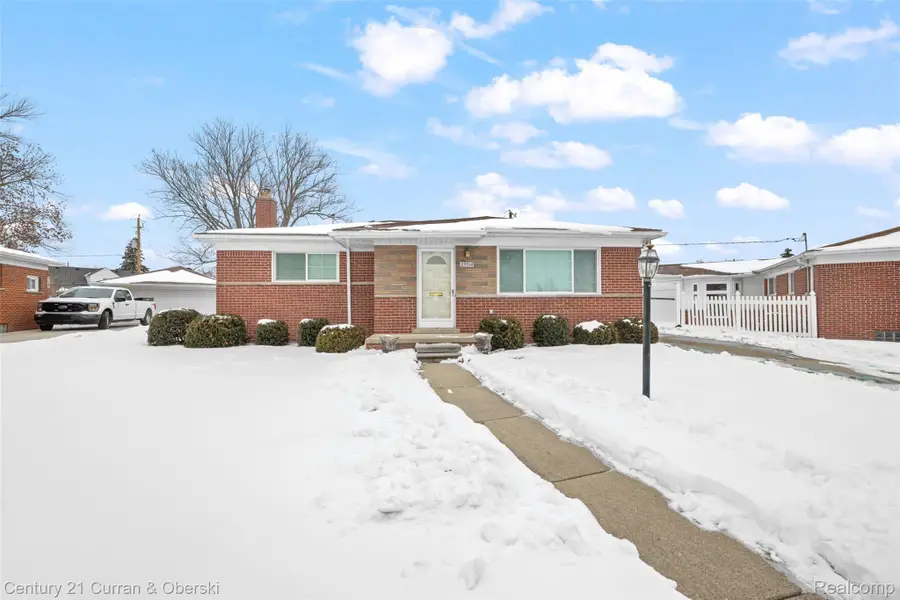 25968 Keith Street, Dearborn Heights, MI 48127 - #2