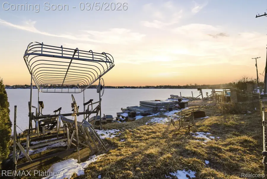 4960 Cooley Lake Road, Waterford, MI 48327 - #3