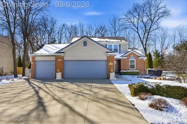 9140 Lakewood Drive, WhitmoreLake, MI 48189
