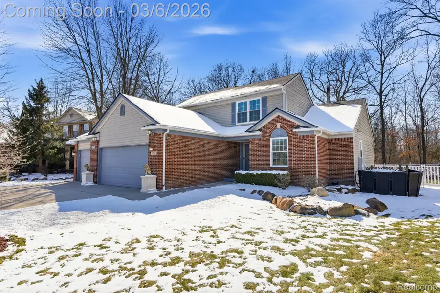 9140 Lakewood Drive, Whitmore Lake, MI 48189 - #2