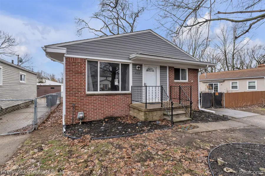 36231 Schley Avenue, Westland, MI 48186 - #3