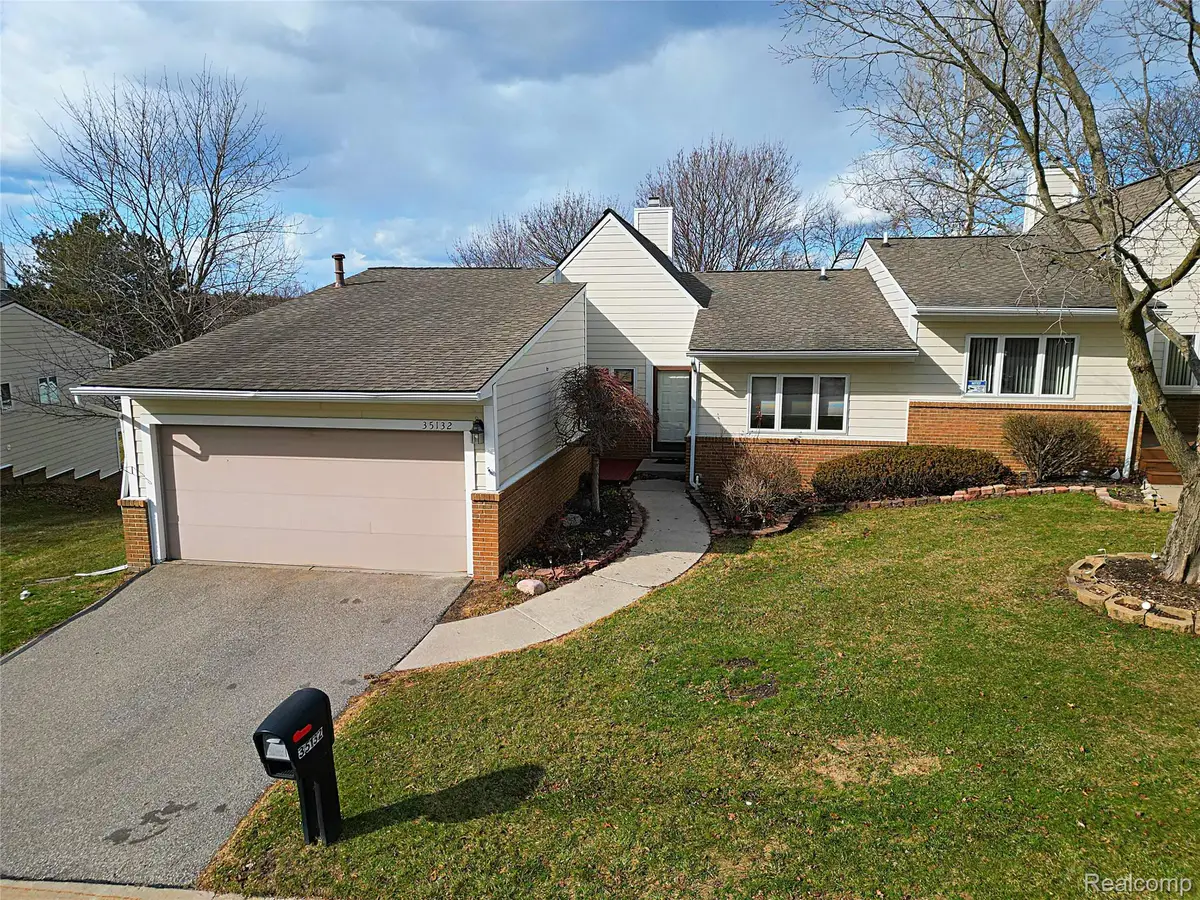 35132 Meadow Lane #37, Farmington Hills, MI 48335 - #1