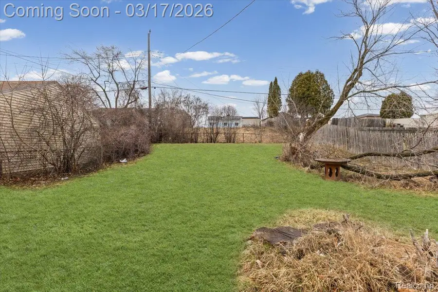 223 Victory Drive, Pontiac, MI 48342 - #3