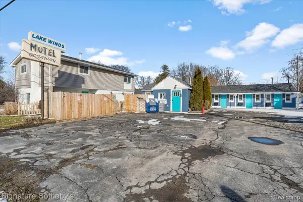 6997 Lakeshore Road, Lexington, MI 48450