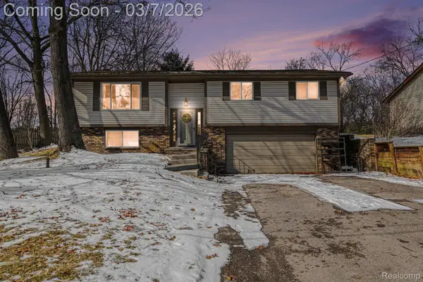 2150 Mapesbury Drive, WestBloomfield, MI 48324