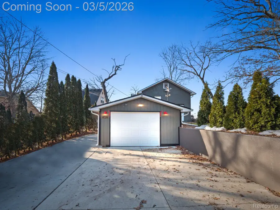 227 Shotwell Street, White Lake, MI 48386 - #2