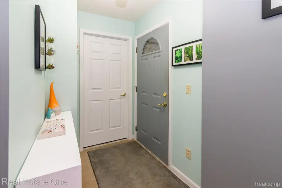 245 Brookwood Drive #16, South Lyon, MI 48178 - #3
