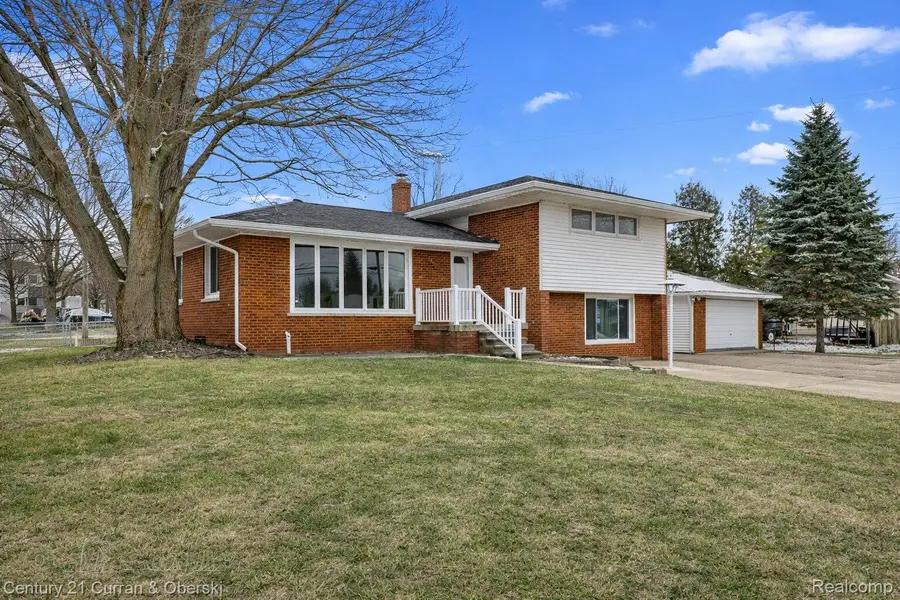 30631 Bayview Drive, Gibraltar, MI 48173 - #3