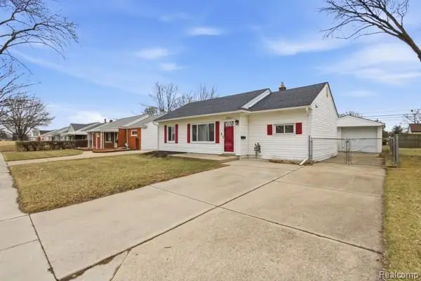 27320 Grandmont Street, Roseville, MI 48066