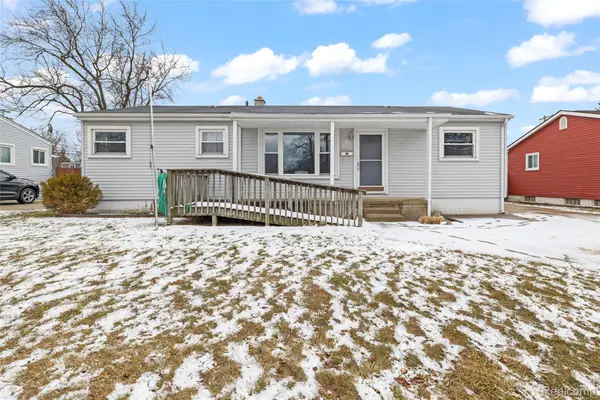 30801 Pardo Street, GardenCity, MI 48135