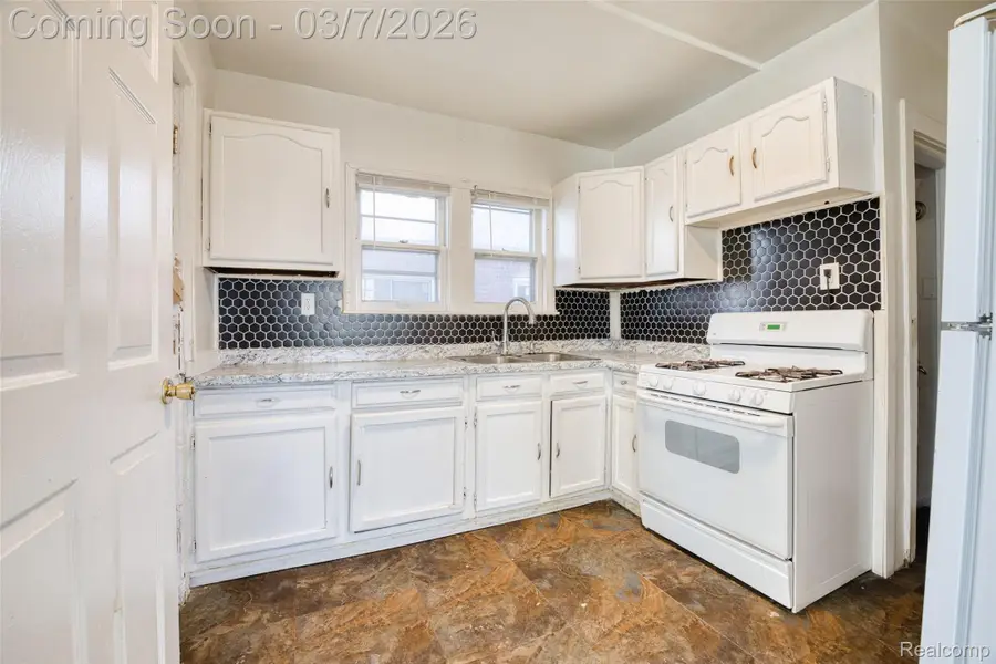 13932 Roselawn Street, Detroit, MI 48238 - #2