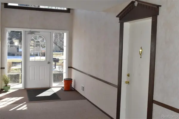 11820 Seaton Drive #1, SterlingHeights, MI 48312