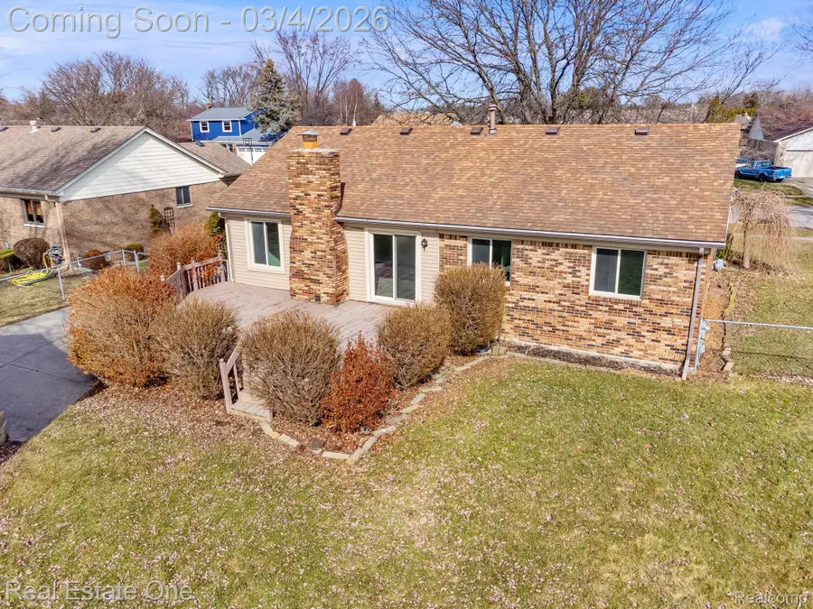 41146 Justin Drive, Clinton, MI 48038 - #2