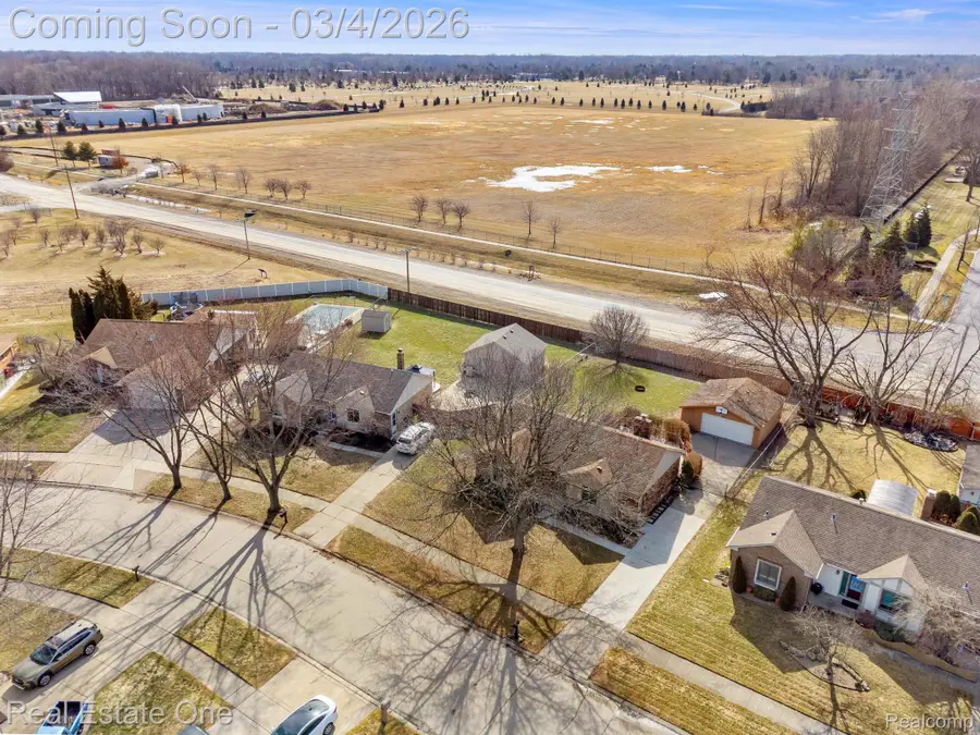 41146 Justin Drive, Clinton, MI 48038 - #3