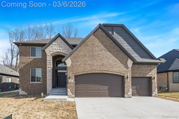 50766 Mistwood Drive, Macomb, MI 48042