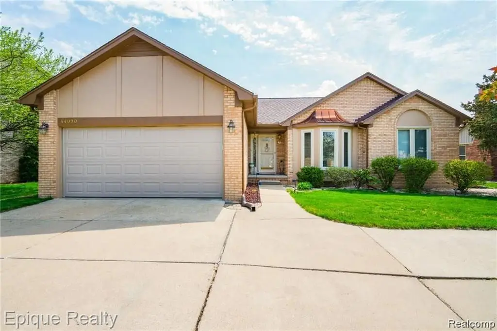 44090 Trent Drive, Clinton, MI 48038 - #1