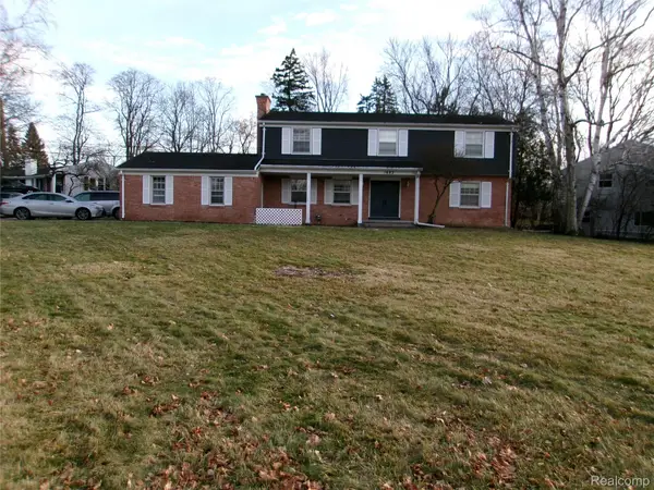 1682 Woodside Drive, EastLansing, MI 48823