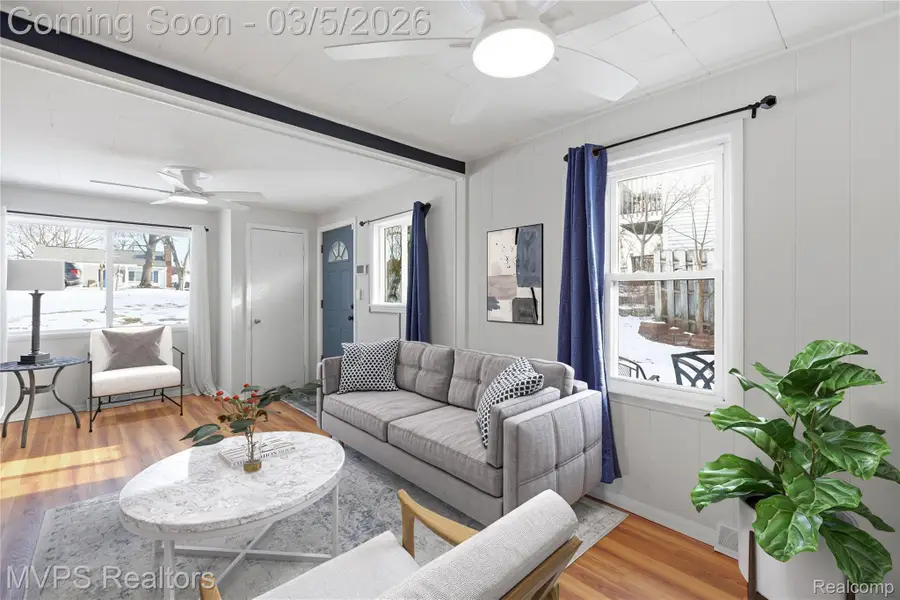 6421 Cloverton Drive, Waterford, MI 48329 - #3