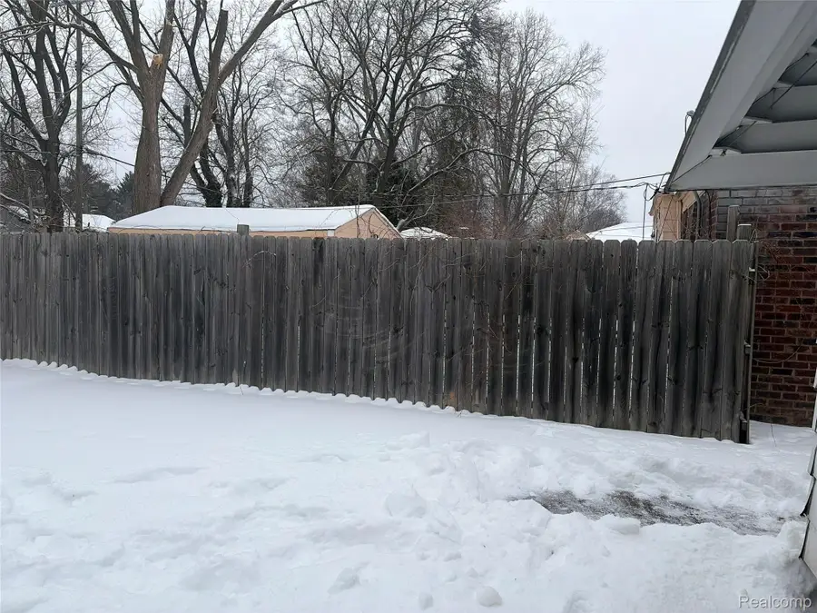 19711 Greydale Avenue, Detroit, MI 48219 - #3