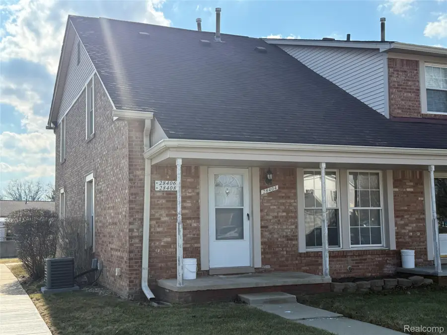 28404 Longmeadow Lane, Brownstown, MI 48183 - #3