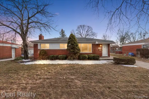 38731 Ann Arbor Trail, Livonia, MI 48150