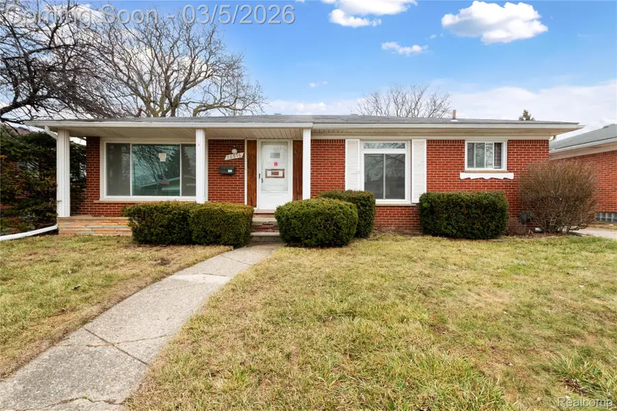 28876 Palm Beach Drive, Warren, MI 48093 - #3