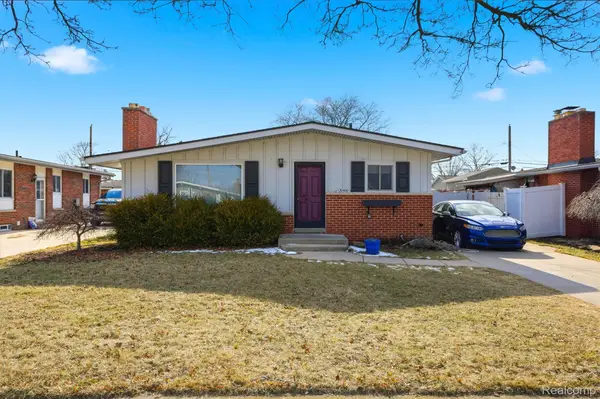 30400 Lisch Street, Rockwood, MI 48173