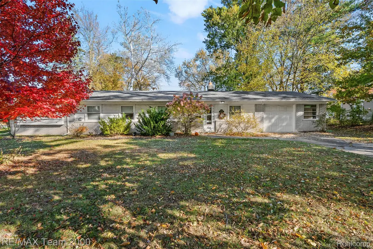 23044 Lake Way, Farmington, MI 48336 - #1