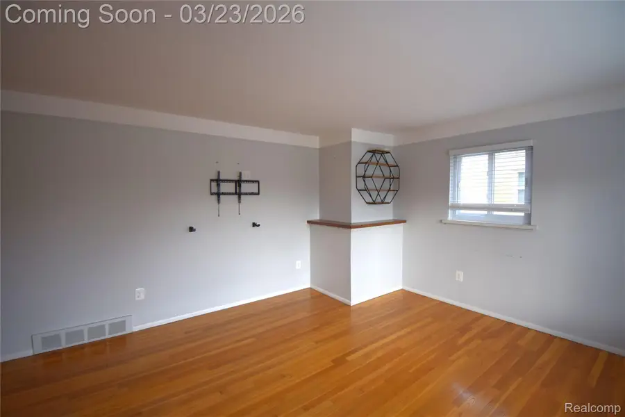 29579 Fairfield Drive, Warren, MI 48088 - #3