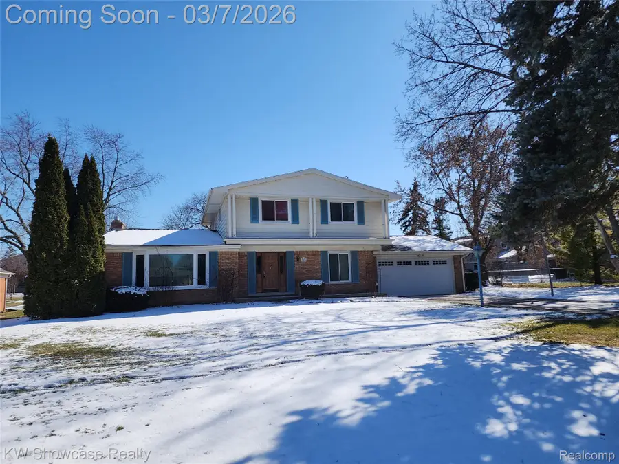 310 Boutell Drive, Grand Blanc, MI 48439 - #2