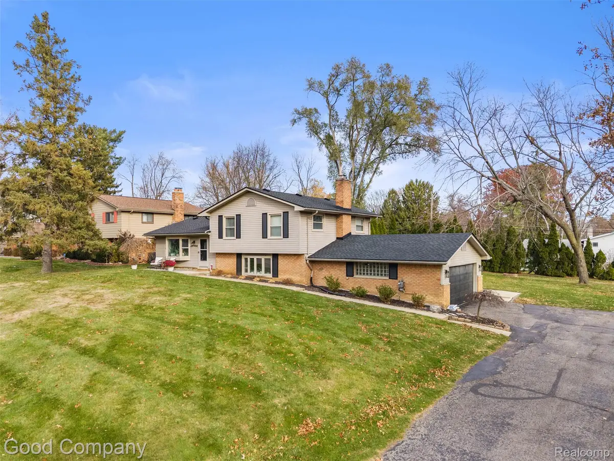 29988 Ravenscroft Street, Farmington, MI 48331 - #1