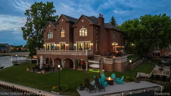 328 S Broadway Street, LakeOrion, MI 48362