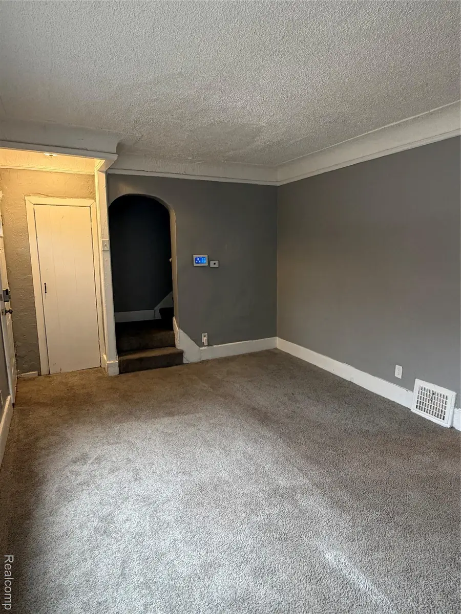 15862 Stansbury Street, Detroit, MI 48227 - #3