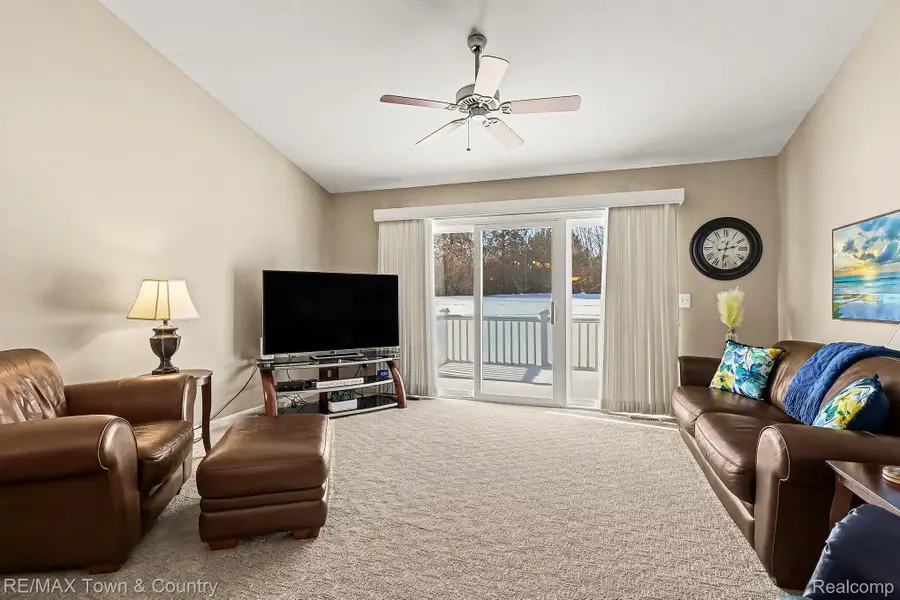 7241 Kings Way, Flushing, MI 48433 - #3