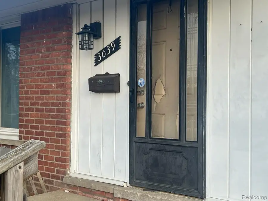 3039 Pearl Avenue, Warren, MI 48091 - #2
